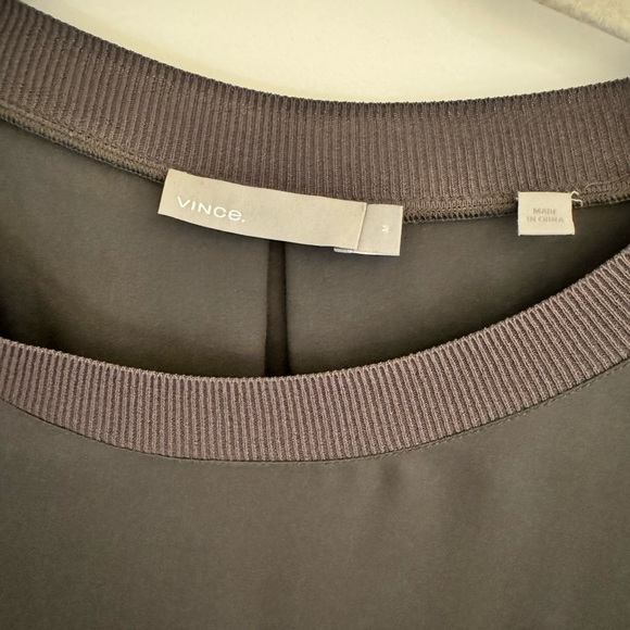 Vince Silk Top Olive Green - Picture 2 of 5